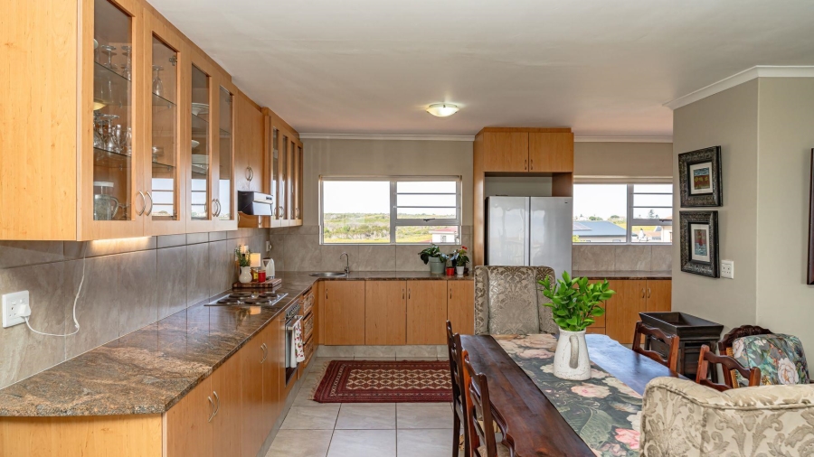 3 Bedroom Property for Sale in Perlemoenbaai Western Cape